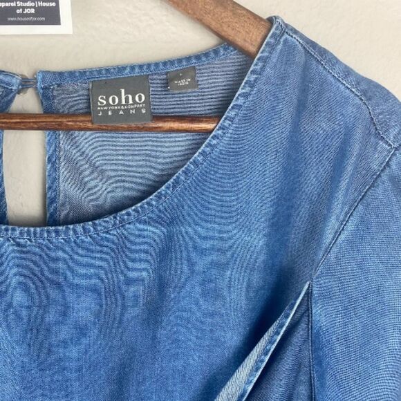 SoHo Blue Tie-Front Blouse// L - Picture 7 of 9